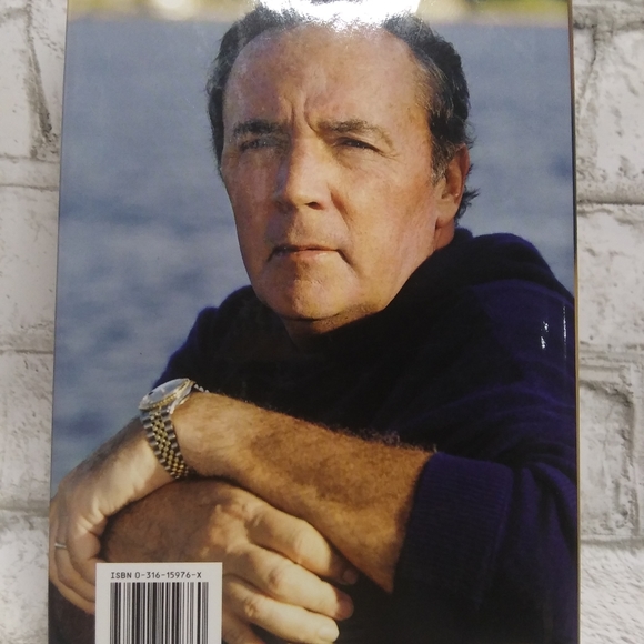 James Patterson 6 series of different books - Picture 10 of 11